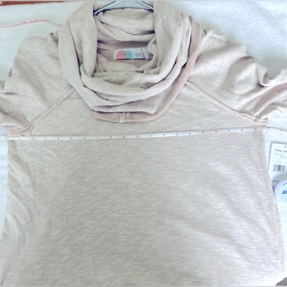 Free People Beach size XS/S Oversized Tan Cocoon cowlneck pullover long sleeve - Picture 8 of 13